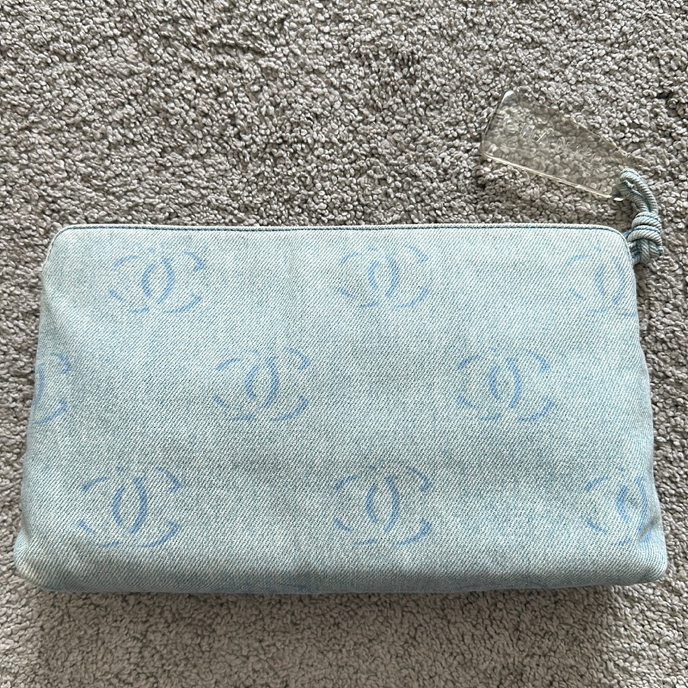 ✨RARE✨ Chanel Stencil Denim Cluth